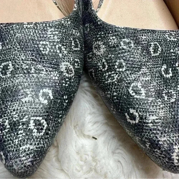 Cole Haan  Flats Pointed Toe Lizard Print Black & White Size 9.5B - Picture 2 of 14
